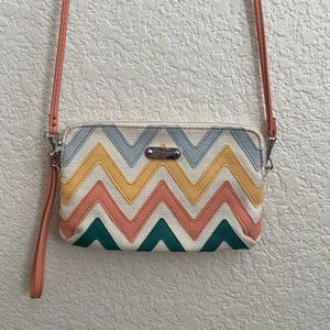 NWOT Relic wristlet/crossbody